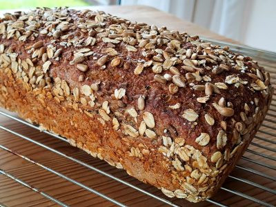 Dinkel-Saaten-Brot